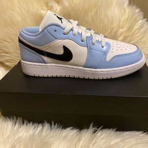 Nike air Jordan 1 low ice blue